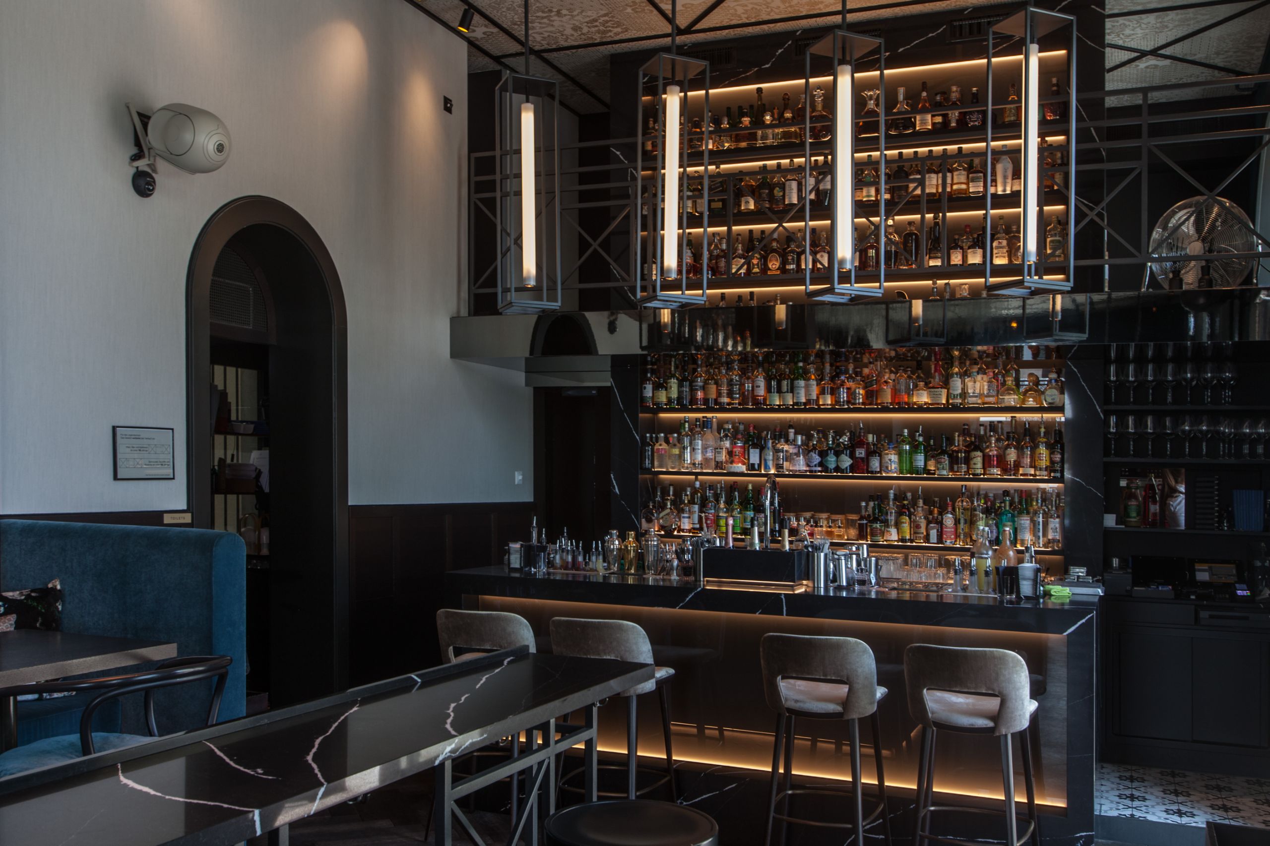 TIC_bar_am_wasser_zu╠êrich_0211